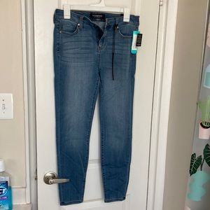 NWT Liverpool light wash jeans